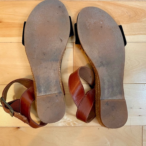 Black & brown leather sandals — Eric Michael - Picture 3 of 7